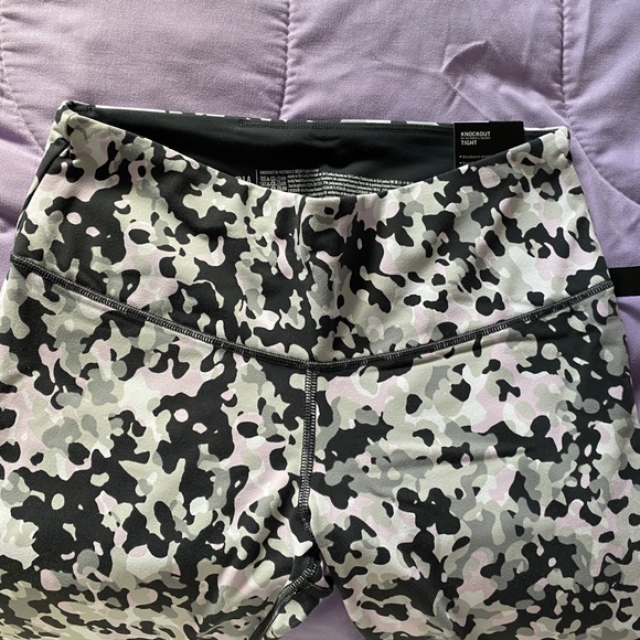 Victoria sport camouflage knockout tight leggings - Picture 4 of 5